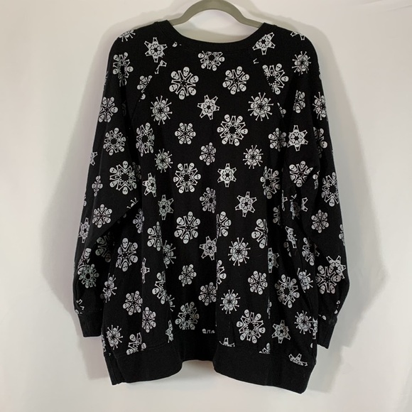 Torrid Black Skull Snowflake Pullover Sweater Top - Picture 4 of 5